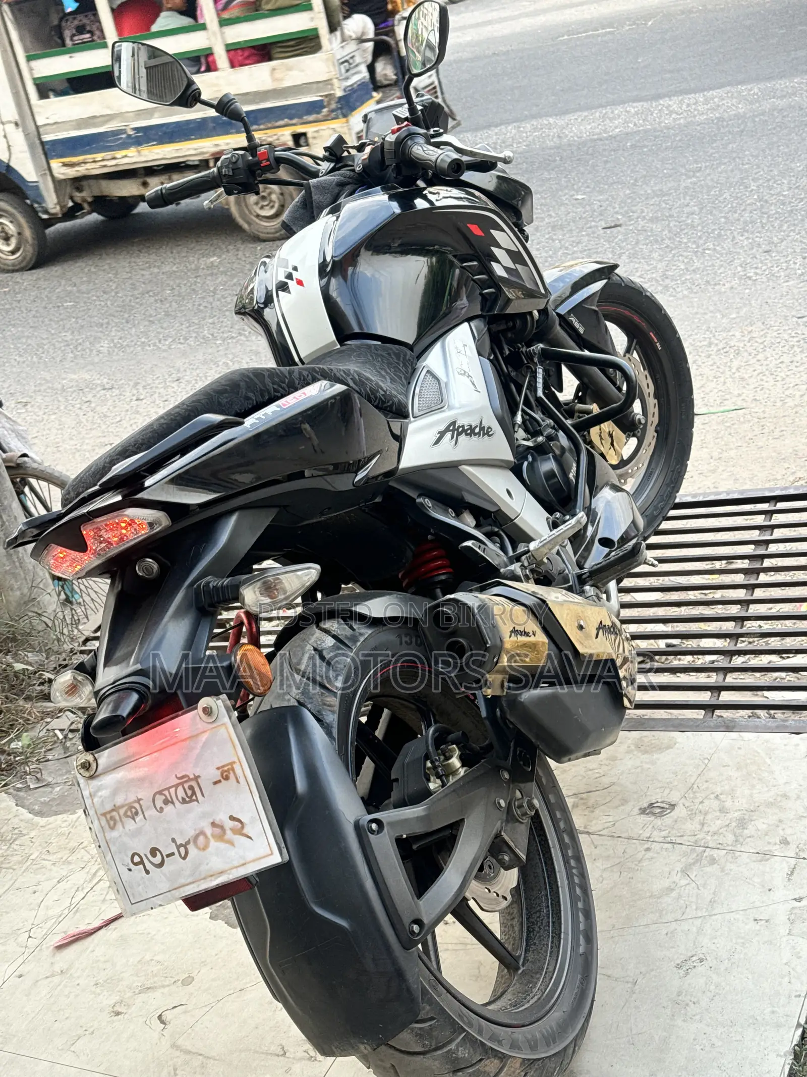 TVS Apache RTR 160 4V 2022 Black