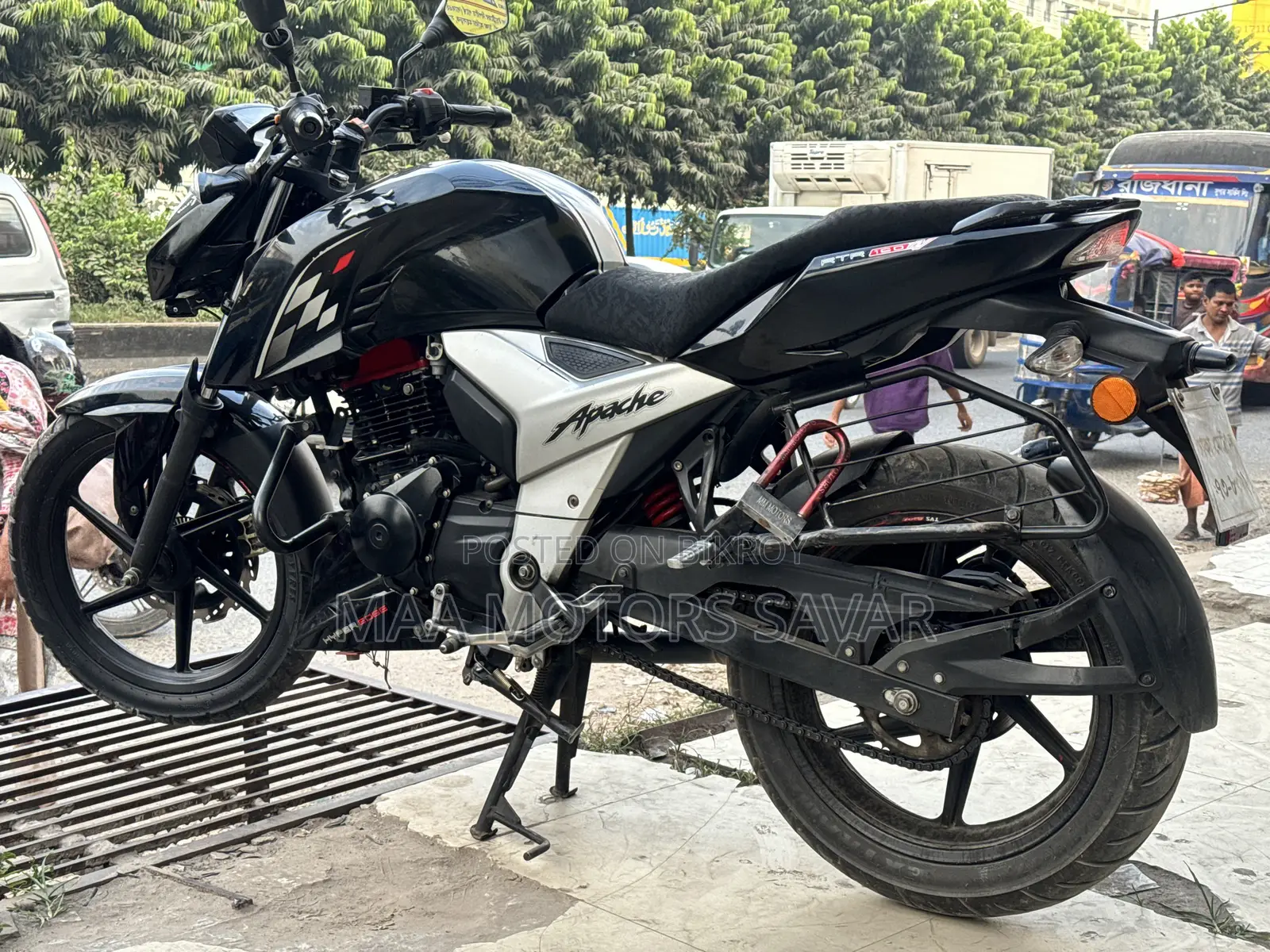 TVS Apache RTR 160 4V 2022 Black