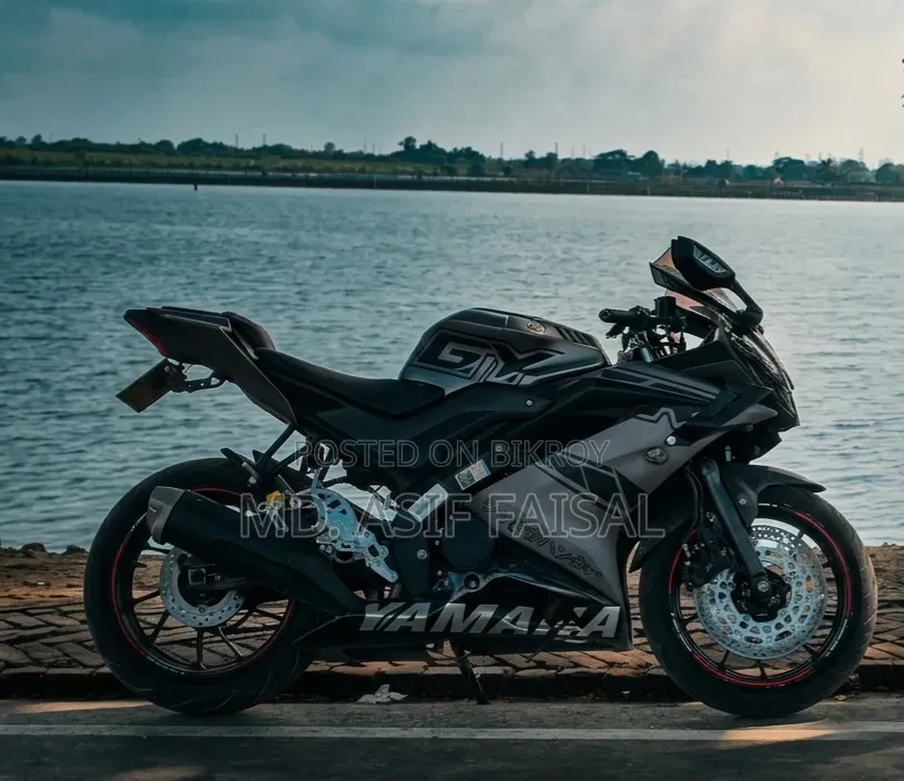 Yamaha R15 V3 2021 Gray