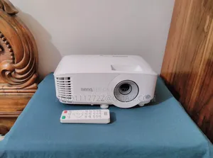 BenQ MX560 DLP 4000 ANSI Lumens Projector Made in Taiwan
