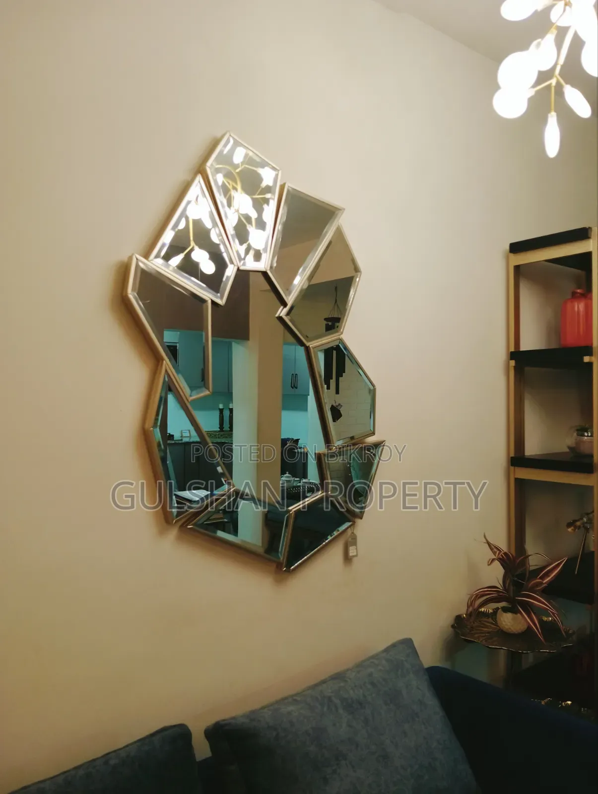 বনানী ভাড়ার জন্য বিলাসবহুল বাণিজ্যিক স্পেস প্রথম তলা ২৫০০ বর্গফুট