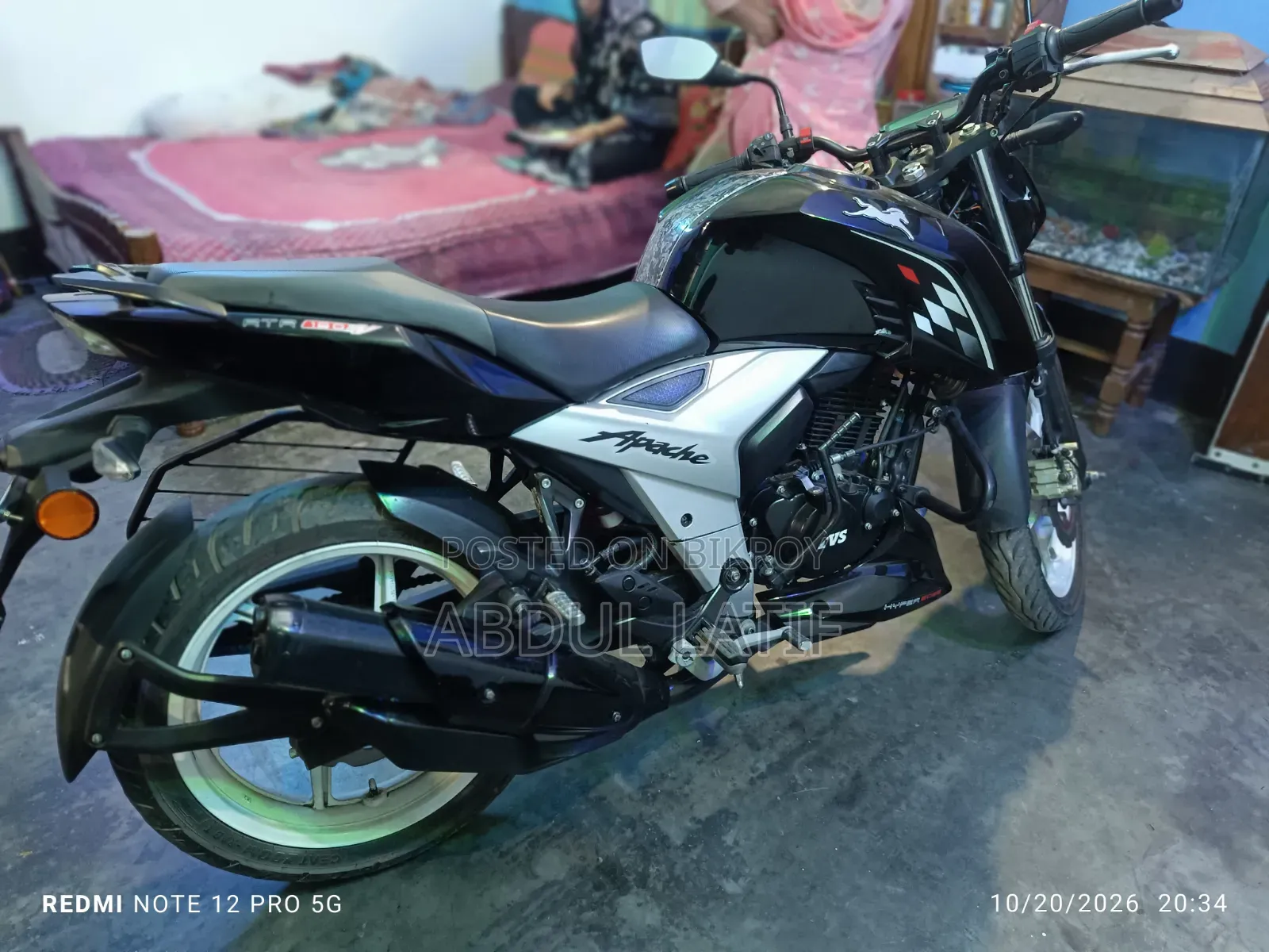 TVS Apache RTR 160 4V 2024 Black