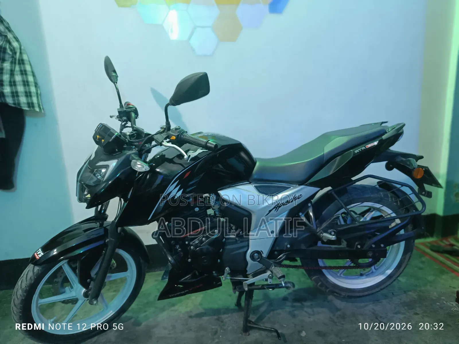 TVS Apache RTR 160 4V 2024 Black