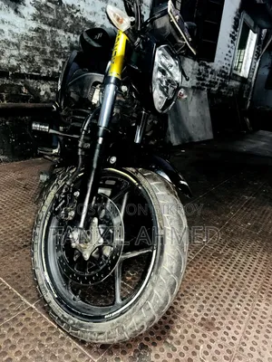 সুজুকি জিক্সার ২০২১ কালো