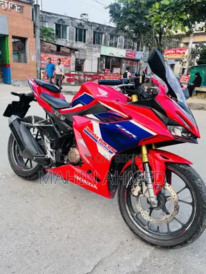 Honda CBR 2022 Red