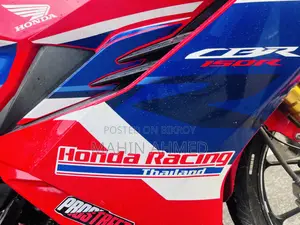 Honda CBR 2022 Red