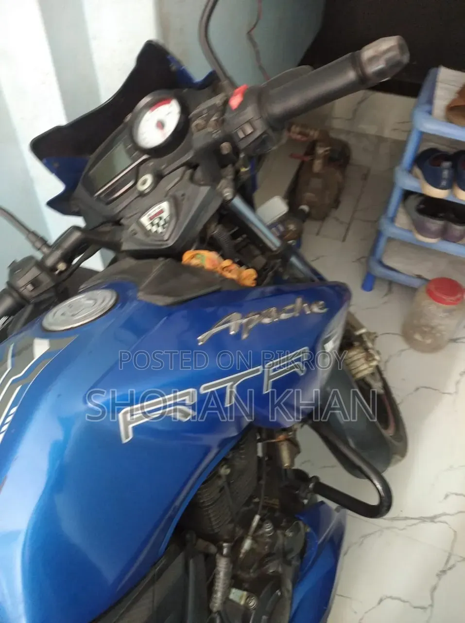 TVS Apache 180 RTR 2016 Blue