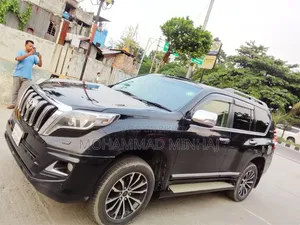 টয়োটা ল্যান্ড ক্রুজার প্রাডো ২০১৪ কালো