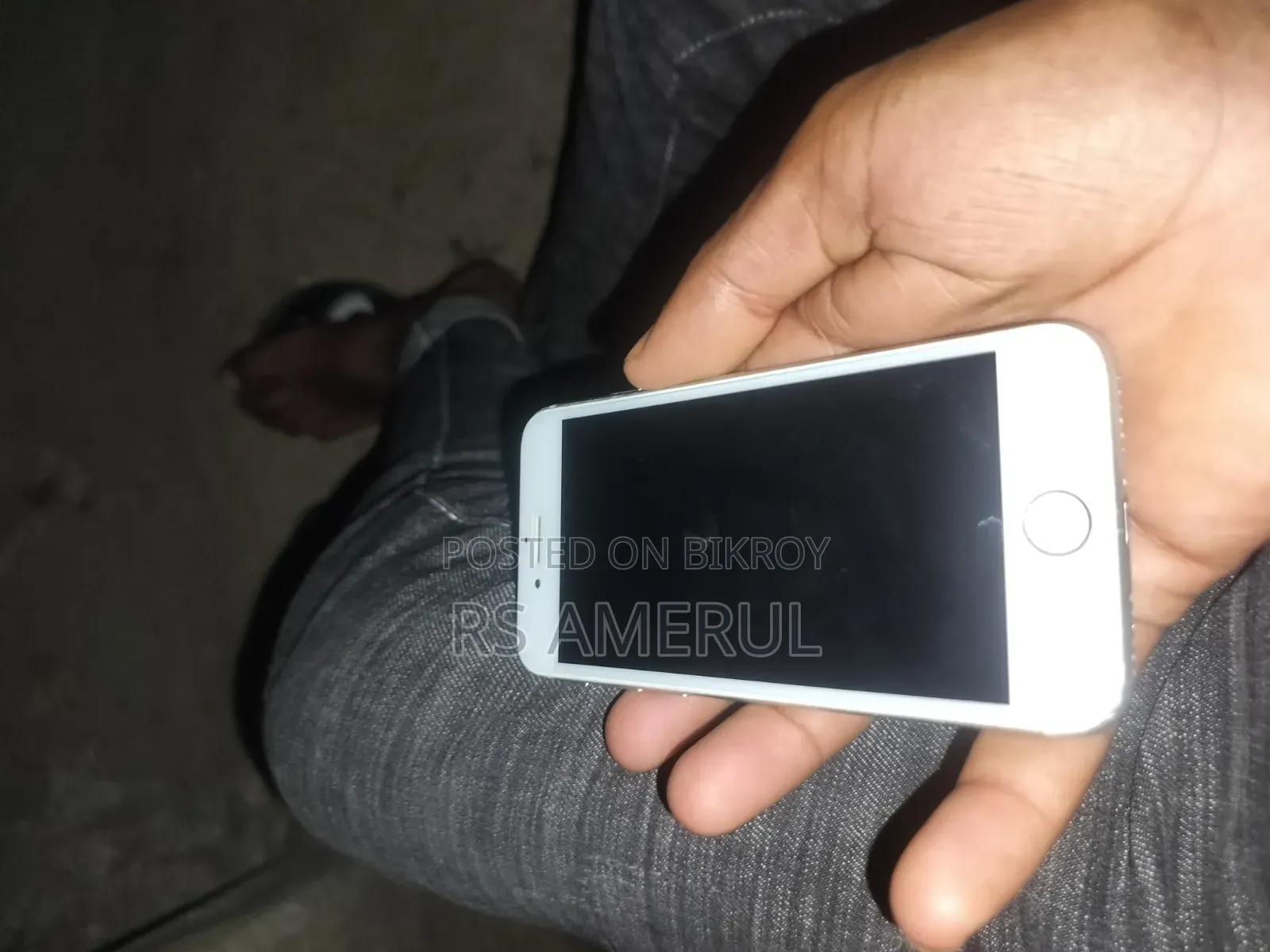 অ্যাপল আইফোন ৮ ৬৪ জিবি সিলভার