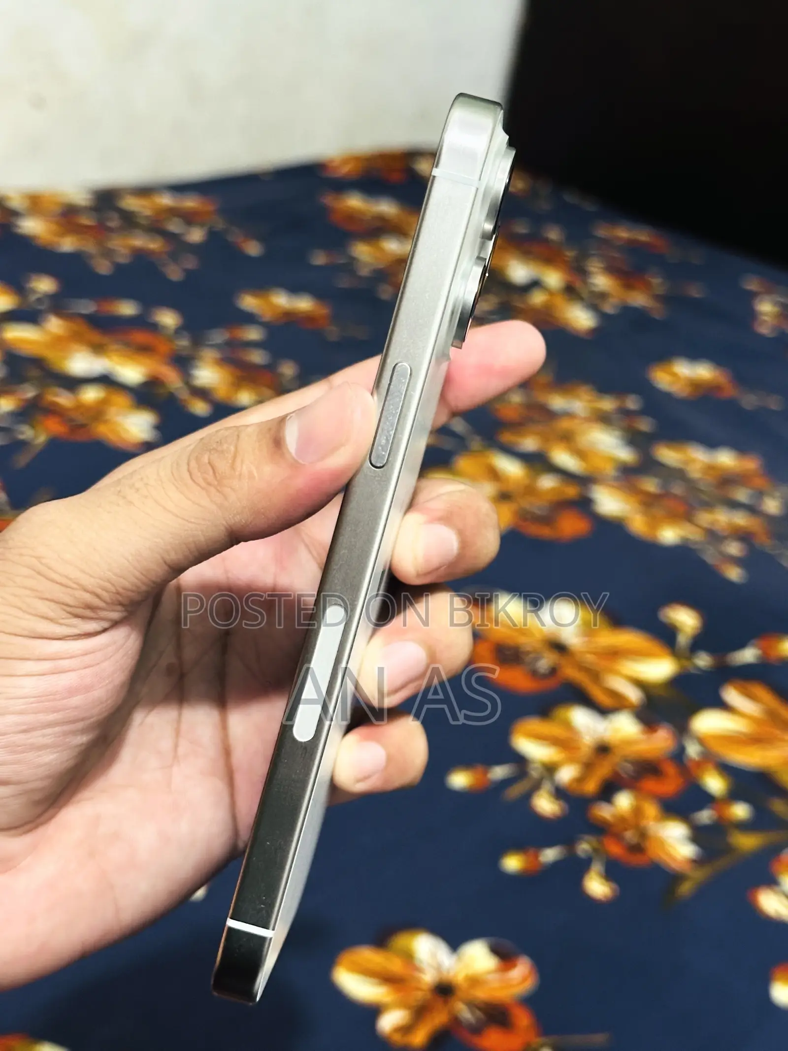 অ্যাপল আইফোন ১৫ প্রো ম্যাক্স ২৫৬ জিবি হোয়াইট