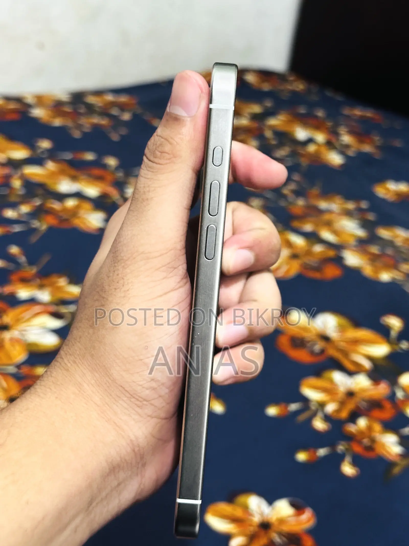 অ্যাপল আইফোন ১৫ প্রো ম্যাক্স ২৫৬ জিবি হোয়াইট