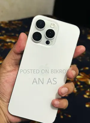 অ্যাপল আইফোন ১৫ প্রো ম্যাক্স ২৫৬ জিবি হোয়াইট