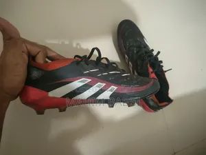 Used Football Boot Adidas Predator