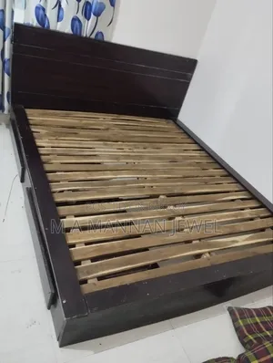 ১ টি কিং সাইজ বক্স খাট বিক্রয় হবে