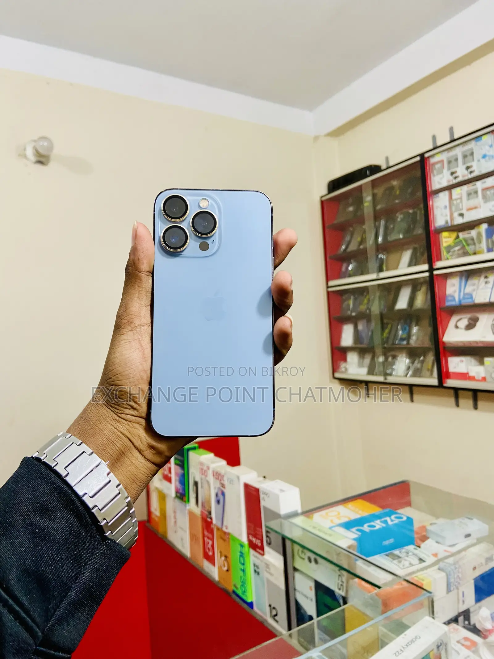 অ্যাপল আইফোন ১৩ প্রো ১২৮ জিবি নীল