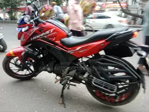 হোন্ডা হরনেট ২০১৯ লাল