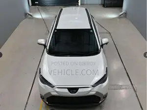 Toyota Corolla Cross 1.8 Hybrid FWD 2022 Pearl