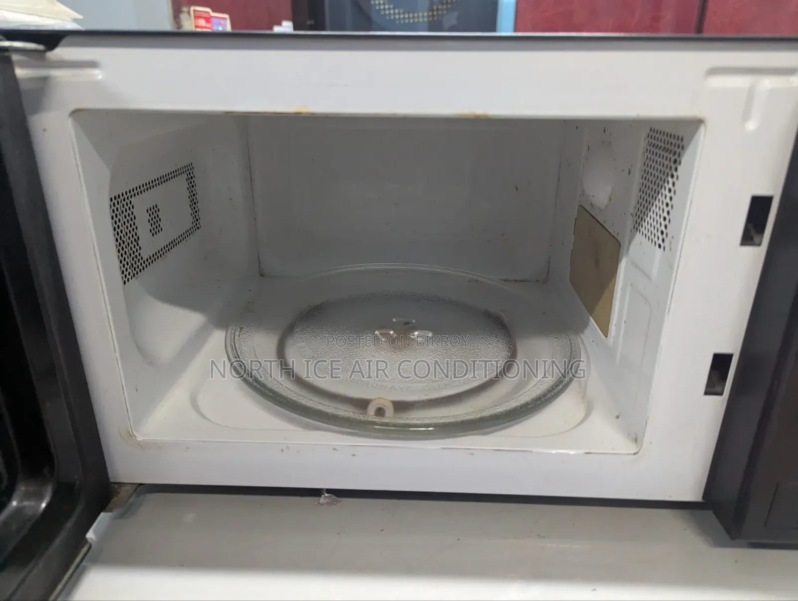 Sebec Black Colour Glass Door Micro-Oven 20 Ltr.