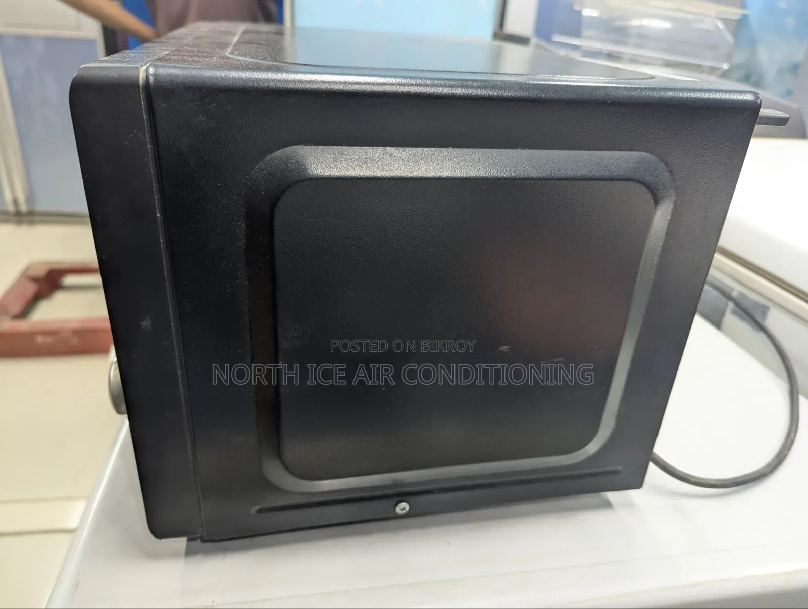 Sebec Black Colour Glass Door Micro-Oven 20 Ltr.
