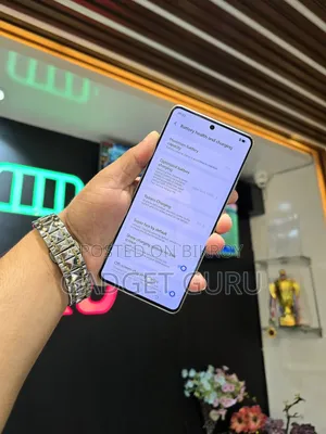 আইকিউ ২৫৬ জিবি