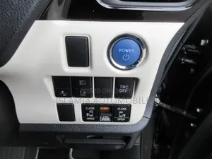Toyota Noah 2021 Black