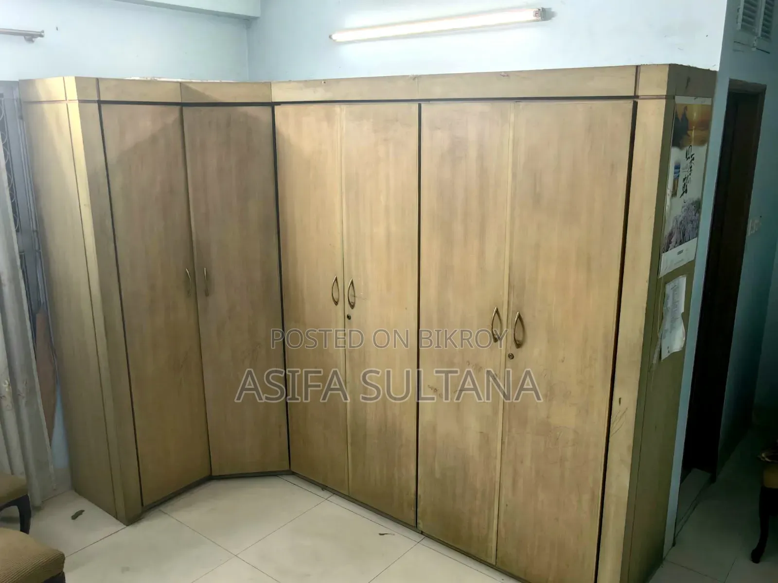 6 Door Cabinet