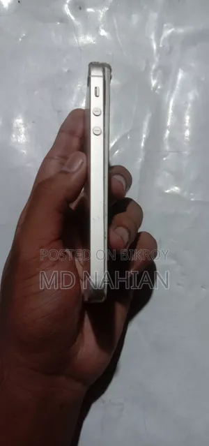 অ্যাপল আইফোন ৫এস ৩২ জিবি সাদা