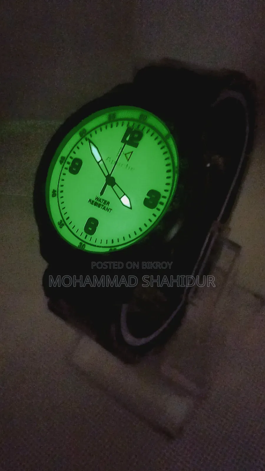 স্পোর্টস ওয়াচ ফুল রেডিয়াম ডায়াল। রাতে আলো ছড়ায়।