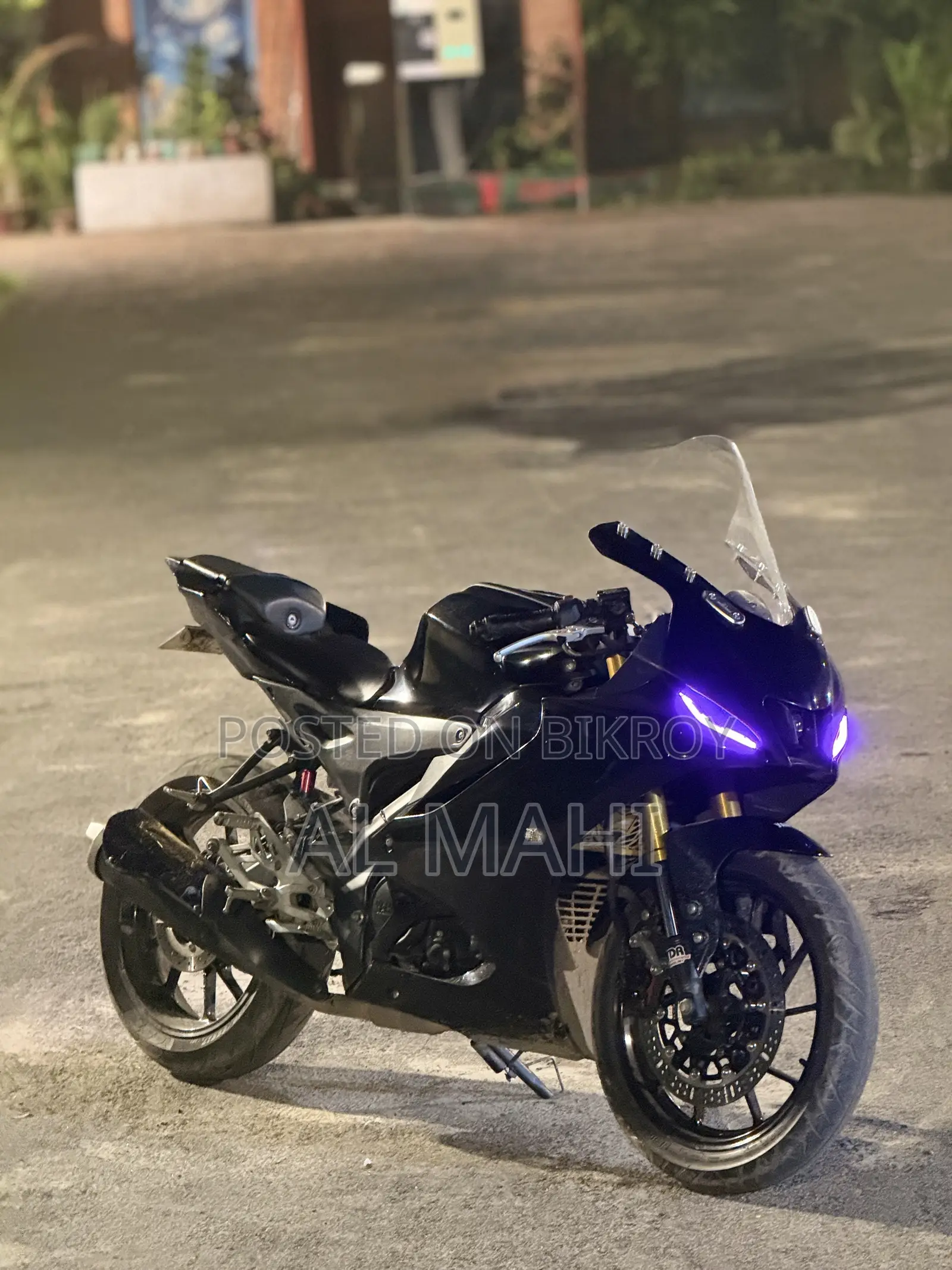 Yamaha 2022 Black