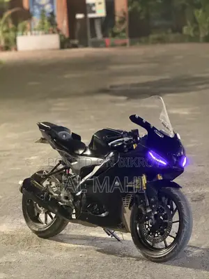 Yamaha 2022 Black