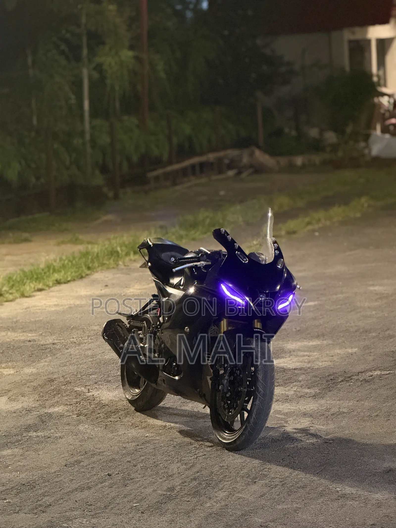 Yamaha 2022 Black