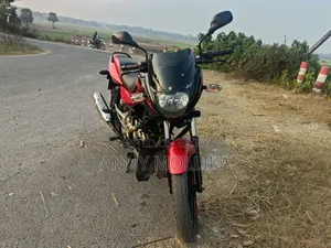 বাজাজ পালসার ১৫০ ২০১৭ কালো