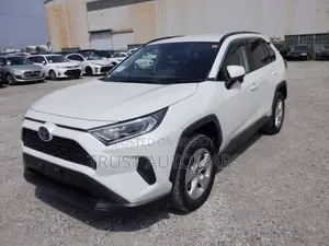 Toyota RAV4 2021 Pearl