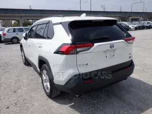 Toyota RAV4 2021 Pearl