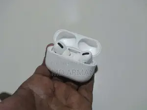Apple AirPods Pro 1st Gen
