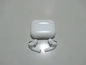Apple AirPods Pro 1st Gen