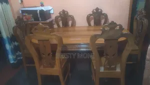 Stunning 6-Chair Dining Table for Sale