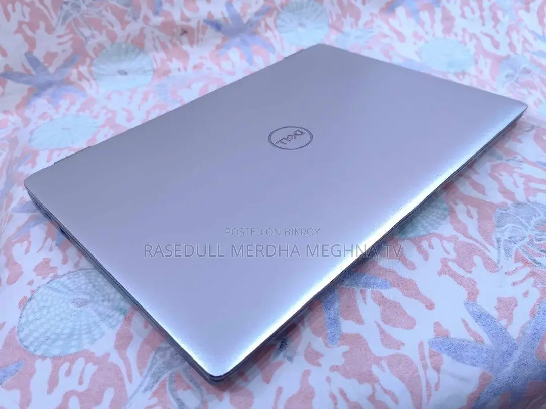 Laptop Dell 3GB Intel SSD 256GB