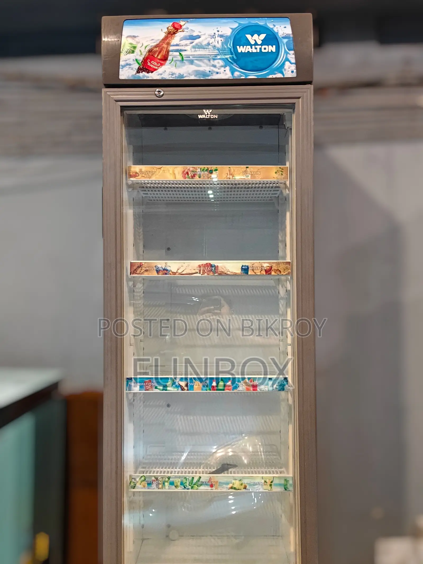 Used Walton 260 Litre Beverage Cooler Model