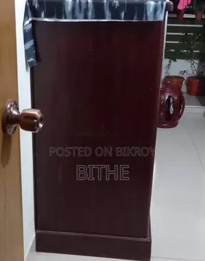মেহগনি কাঠের ওয়ারড্রোব