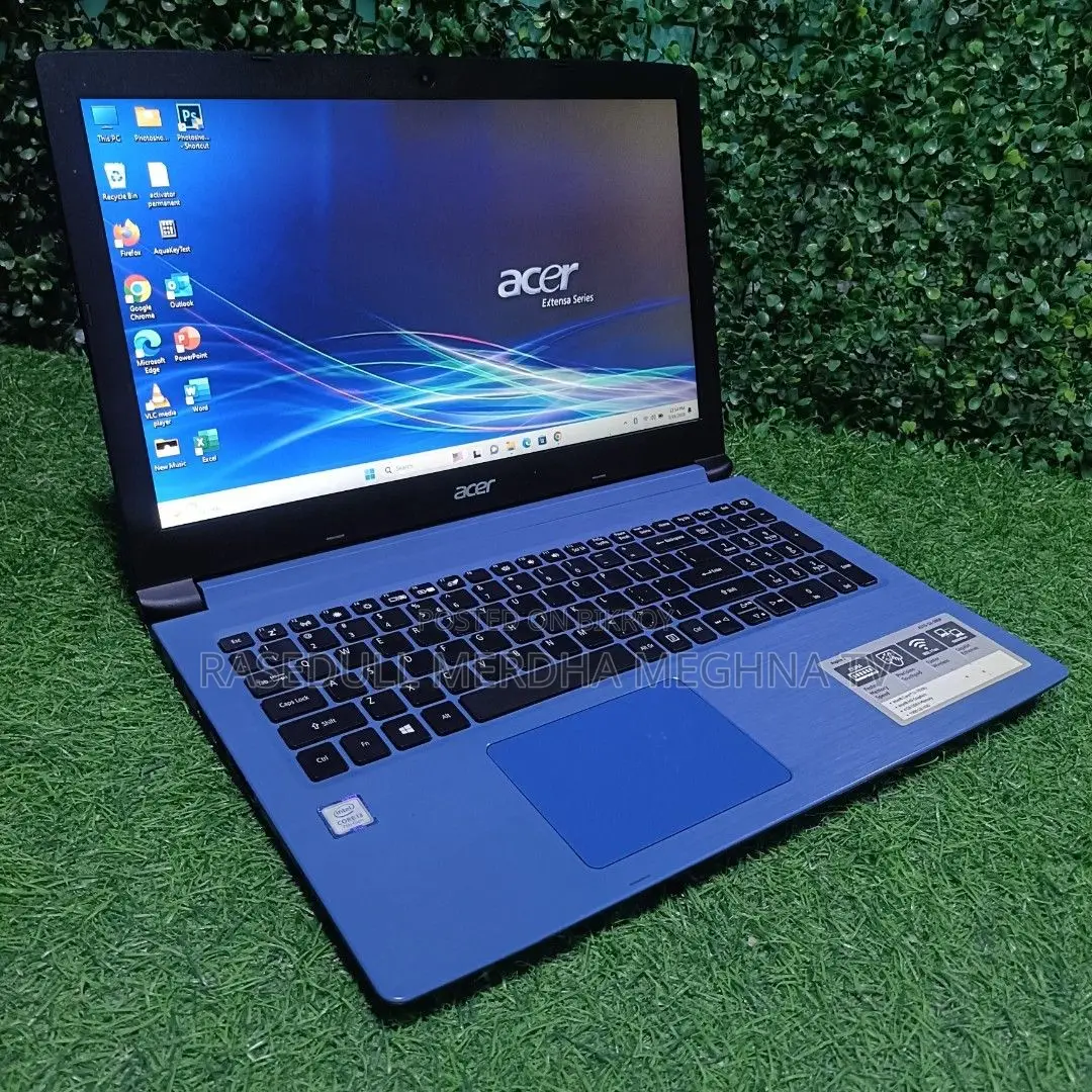 Laptop Acer 3GB Intel SSD 256GB