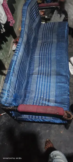 খুব ভালো শুধু কাভার চেঞ্জ করলে হবে ইমারজেন্সি বিক্রি করতে চাই