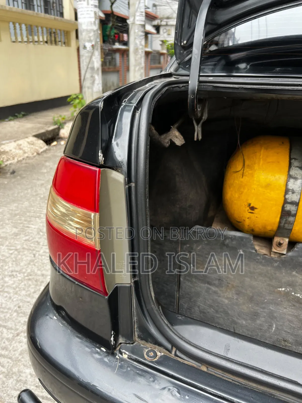 টয়োটা করোল্লা সেডান ১৯৯৭ গ্রে