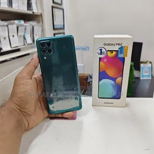 Samsung Galaxy M62 128 GB Green