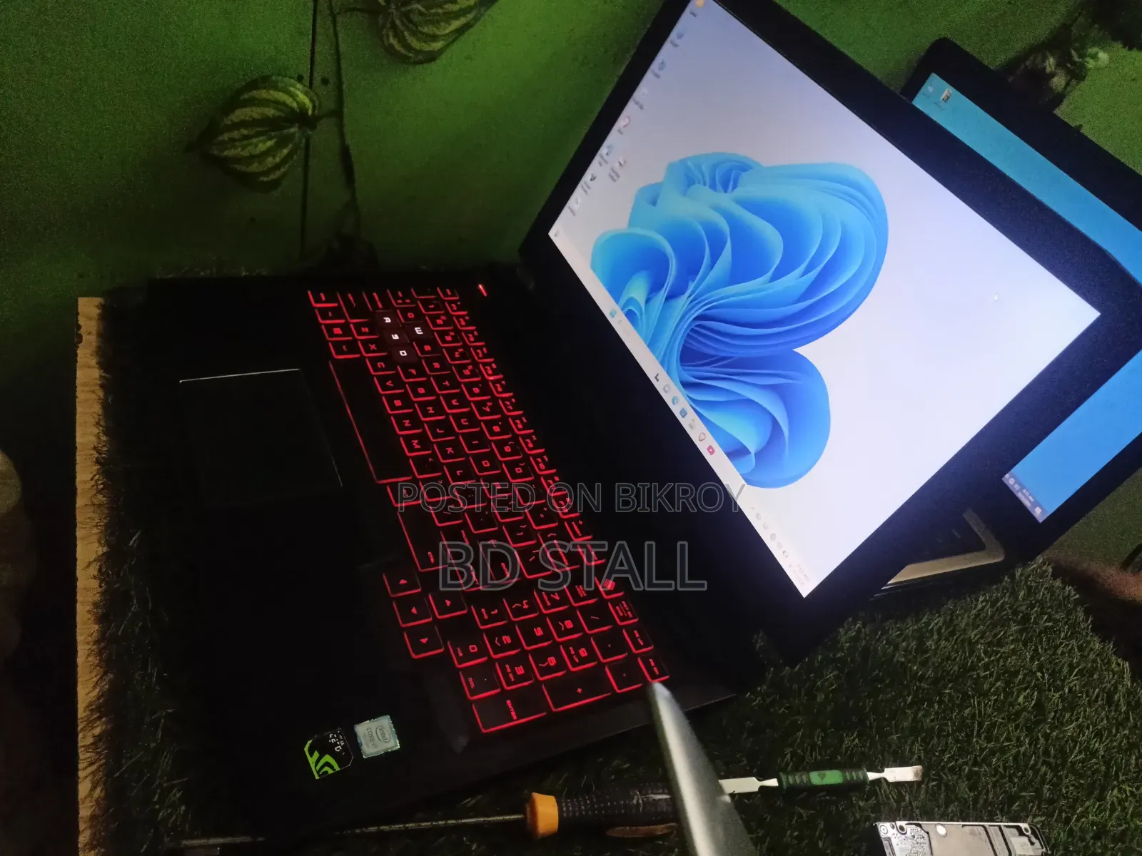 Laptop HP Pavilion Gaming Laptop 15-dk2xxx 8GB Intel Core i7 SSD 256GB