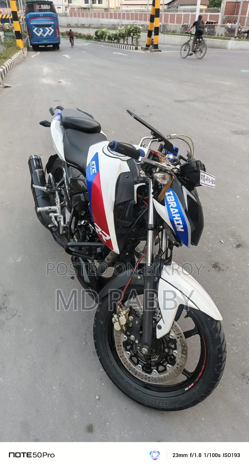 TVS Apache RTR 160 4V 2023 Black