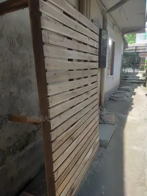 চৌকি বিক্রি হবে