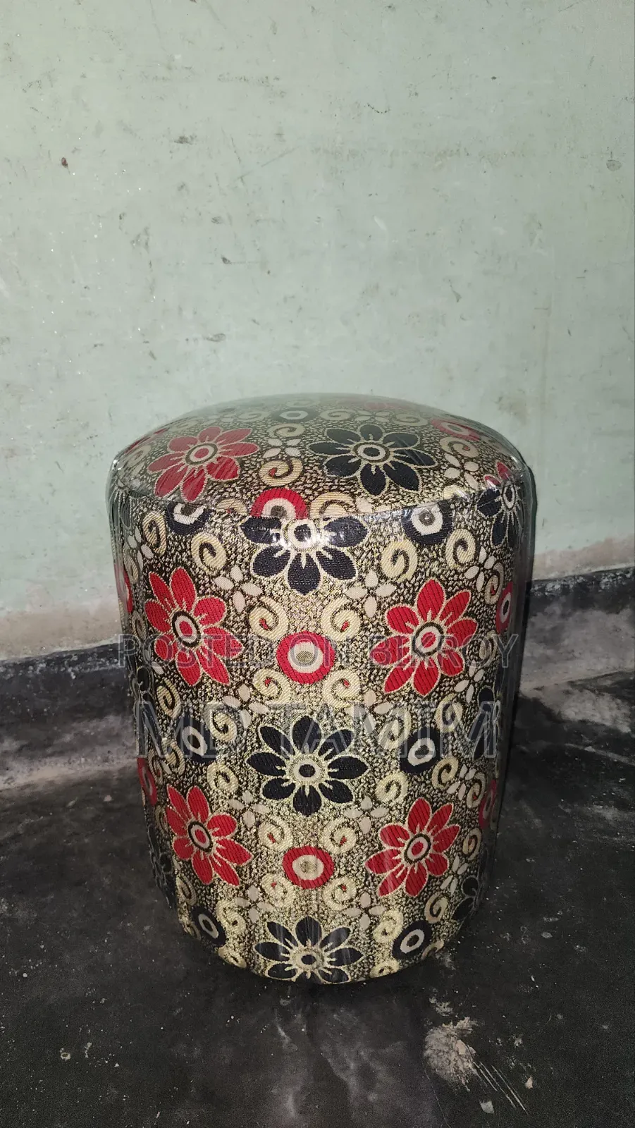 Beautiful design attractive stool on sale!