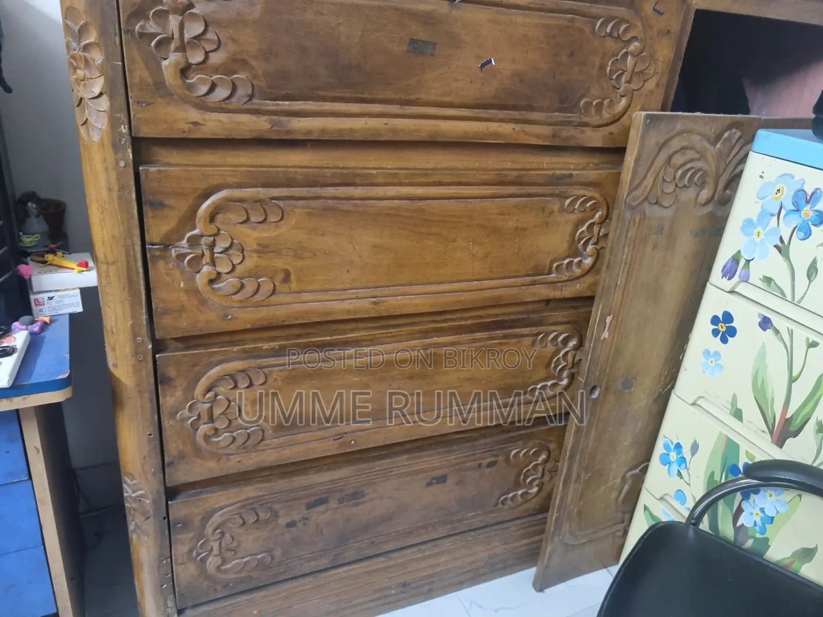 উডেন ওয়ার্ডরোব