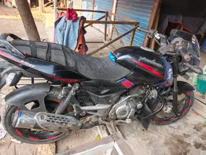 বাজাজ পালসার ১৫০ ২০১৪ ব্ল্যাক